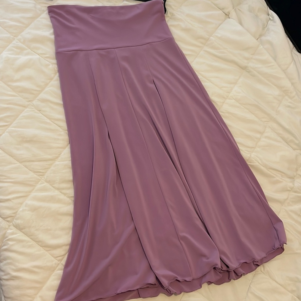 Women solid skirt